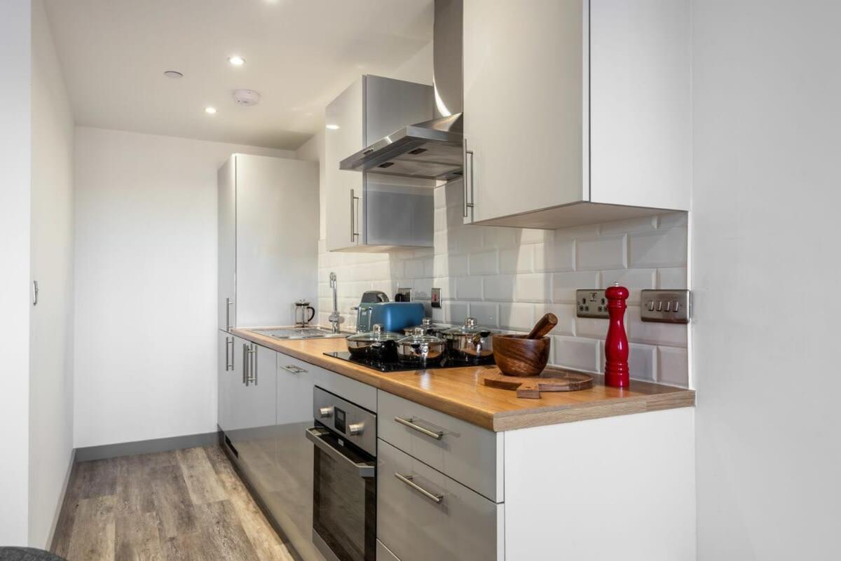 Contemporary 1 Bedroom Apartment In Central Hull Кингстон-апон-Халл Экстерьер фото